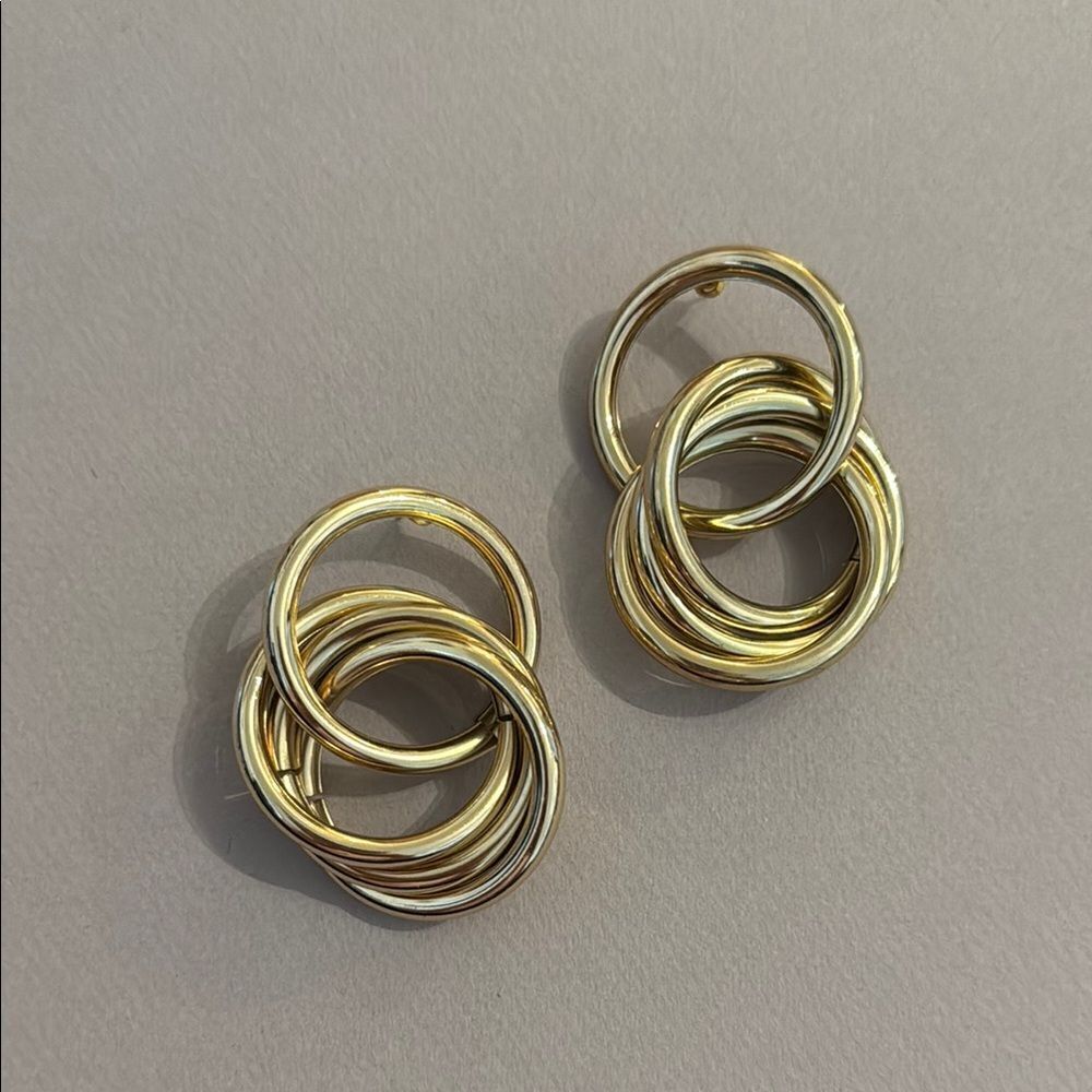 Elegant Gold Hoop Earrings M488